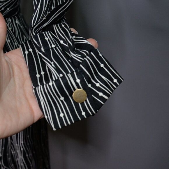 Vintage Diane Von Furstenberg 1990s 100% Silk Jeanne Wrap Dress Sz 0 - Picture 7 of 9